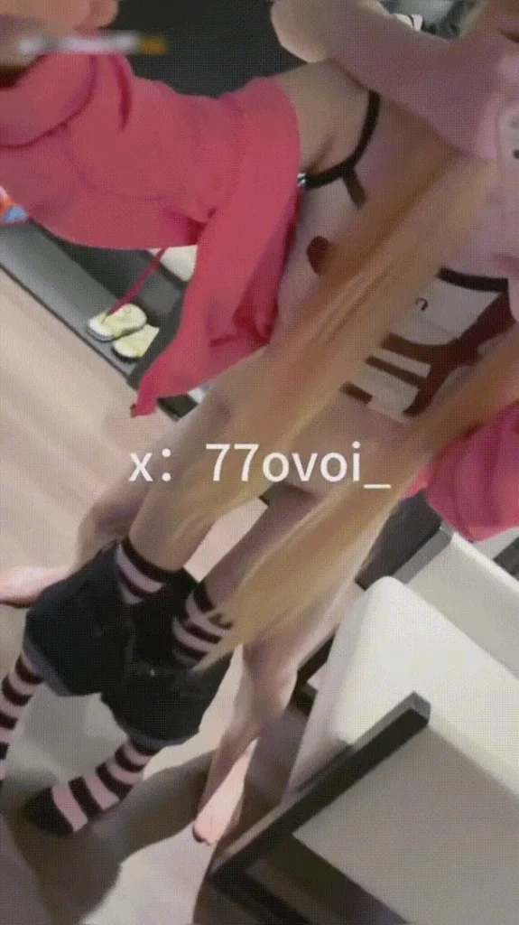 [1V/84MB]【77ovoi】 cos秋月爱莉 化身榨精小母狗 线下无套啪啪
